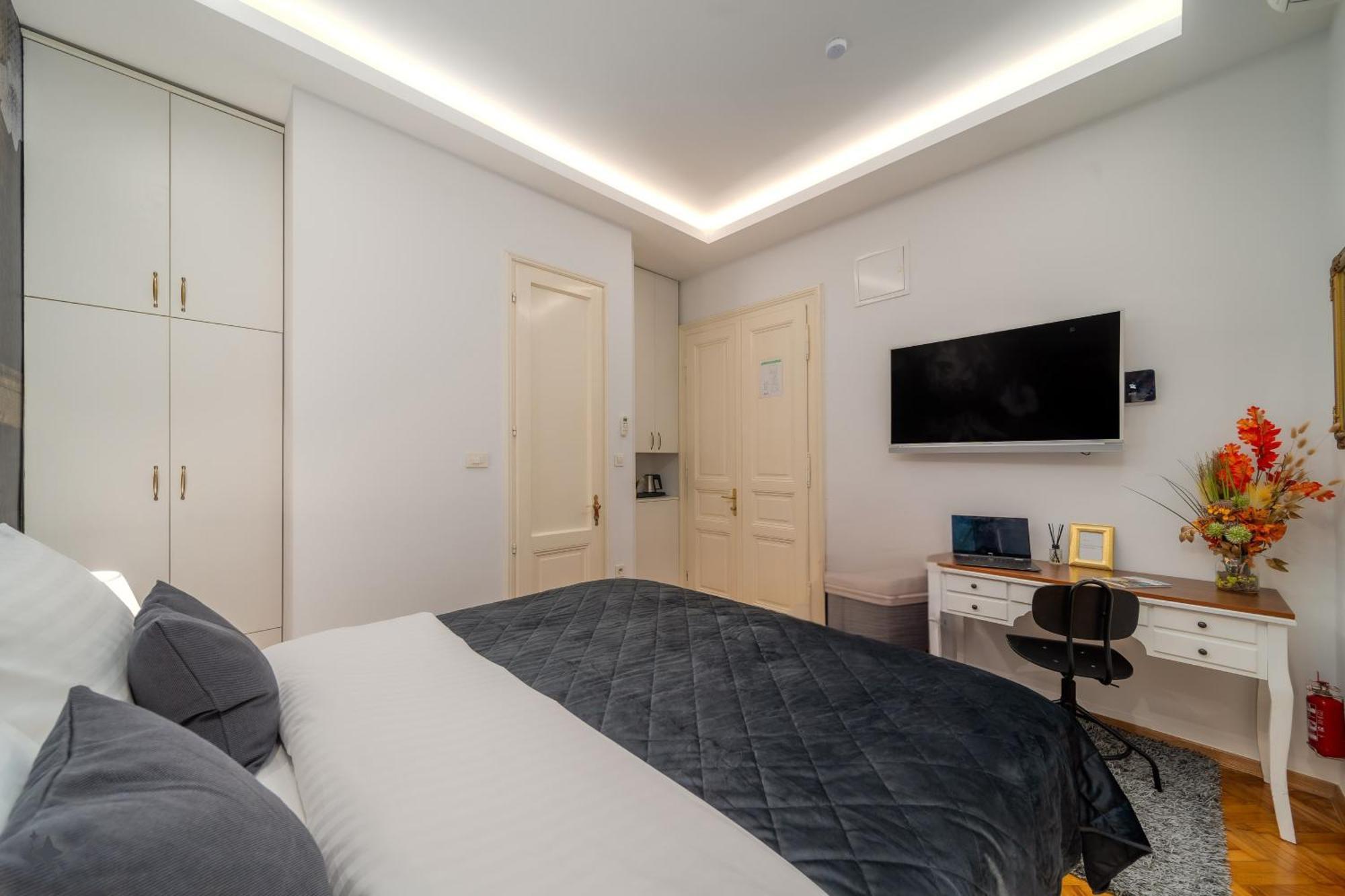 Aurelia Antik Apartments & Rooms, Zagreb City Center Экстерьер фото