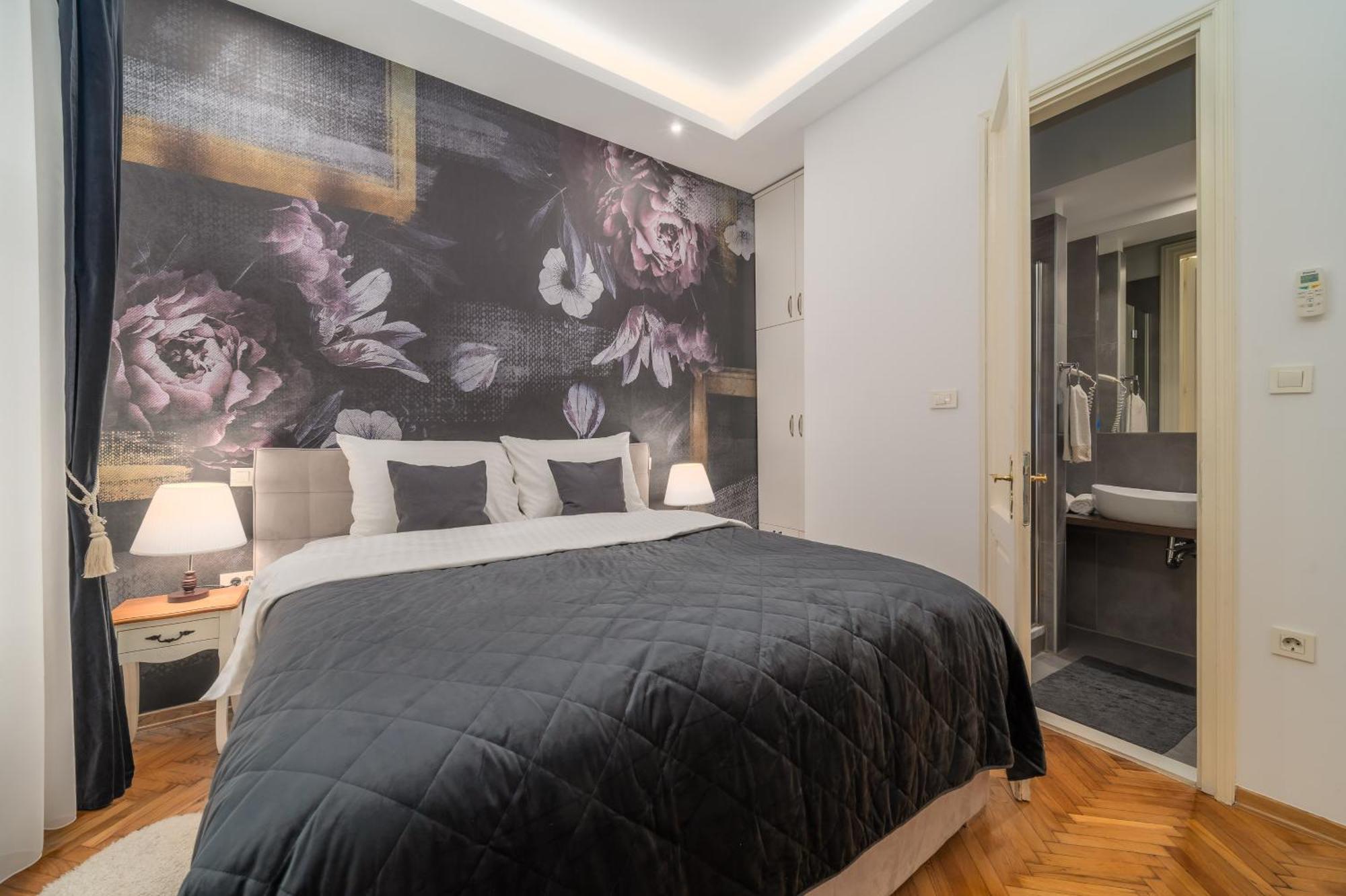 Aurelia Antik Apartments & Rooms, Zagreb City Center Экстерьер фото