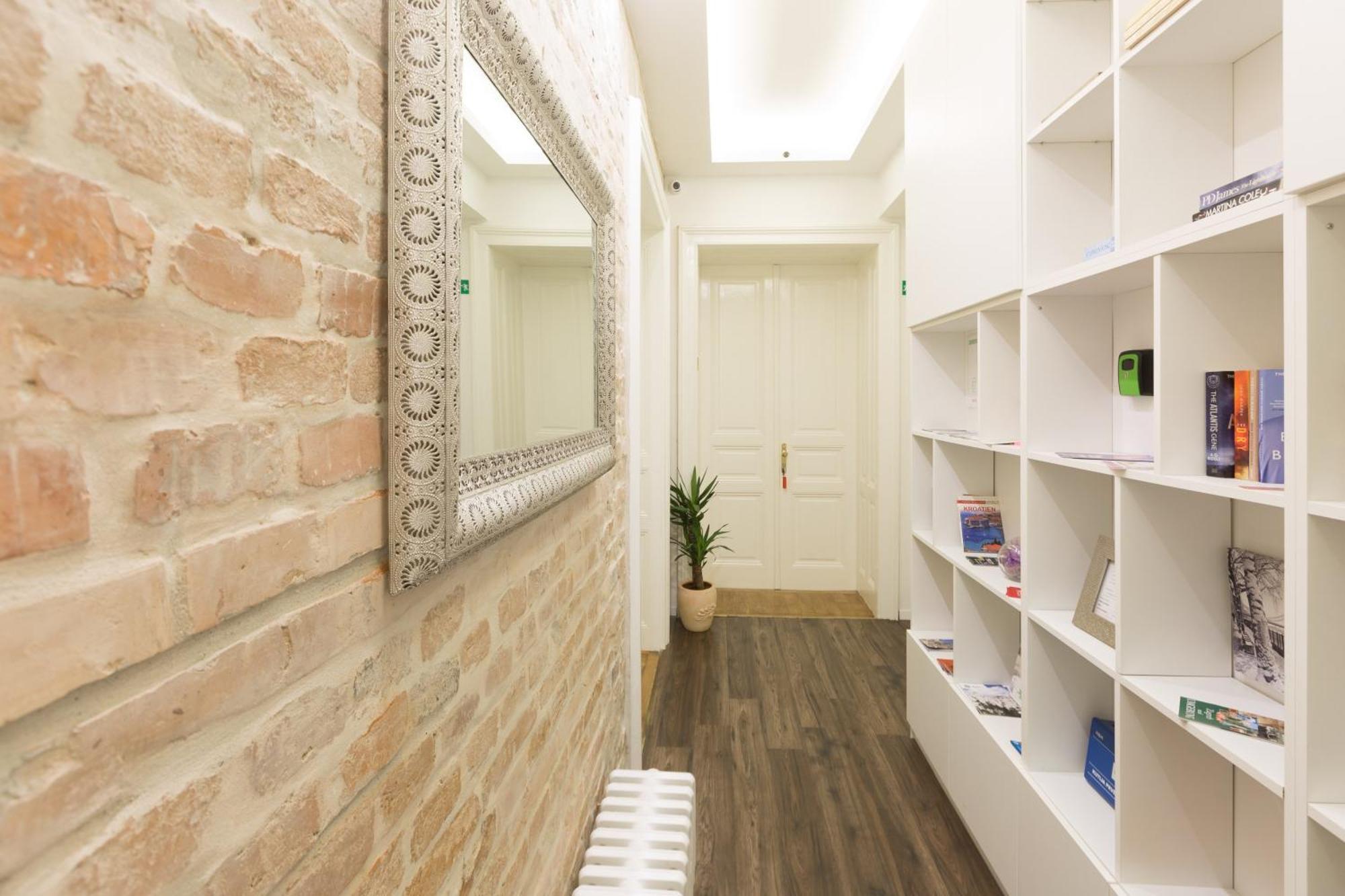Aurelia Antik Apartments & Rooms, Zagreb City Center Экстерьер фото